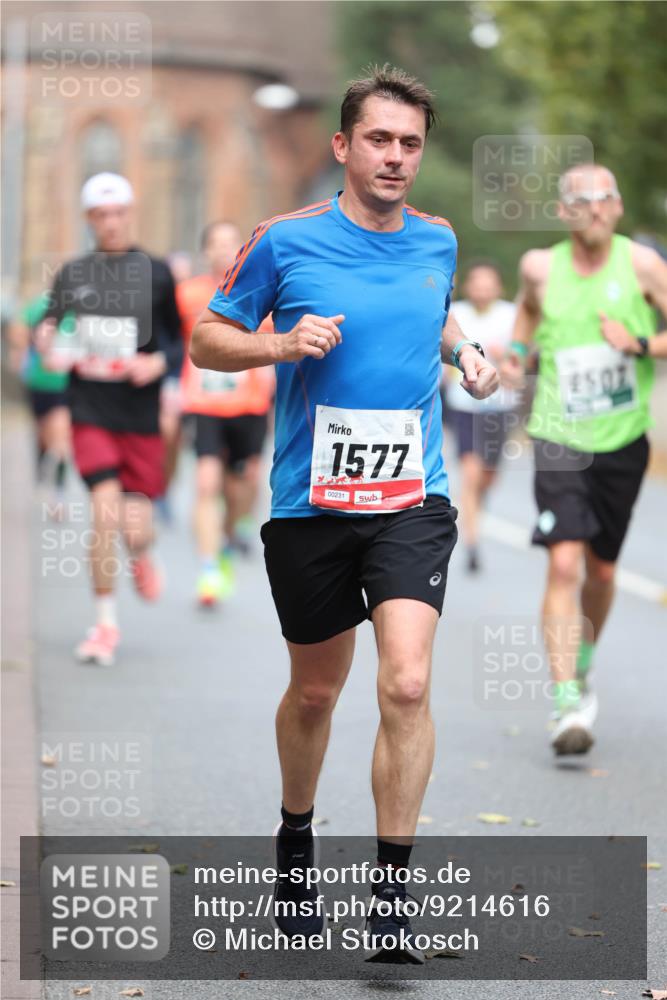 05.10.2025 - 20. swb-Marathon Bremen Michael Strokosch http://msf.ph/oto/9214616 05.10.2025 12:37:34 Laufen 1577, 00231, 1507 meine-sportfotos.de