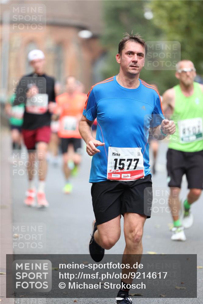 05.10.2025 - 20. swb-Marathon Bremen Michael Strokosch http://msf.ph/oto/9214617 05.10.2025 12:37:35 Laufen 1577, 00231, 4501 meine-sportfotos.de