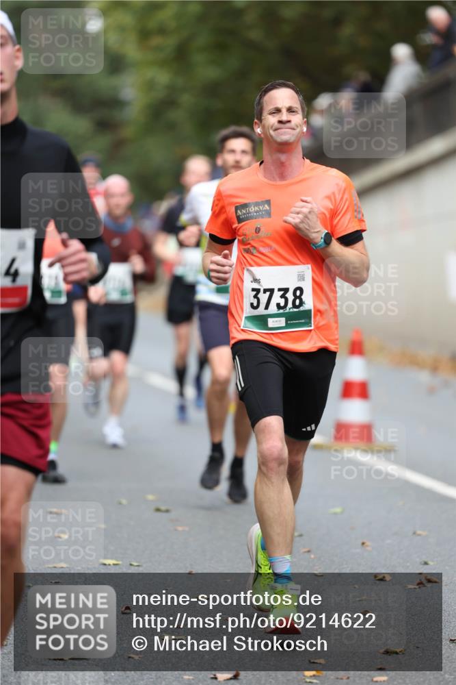 05.10.2025 - 20. swb-Marathon Bremen Michael Strokosch http://msf.ph/oto/9214622 05.10.2025 12:37:38 Laufen 4, 3738 meine-sportfotos.de