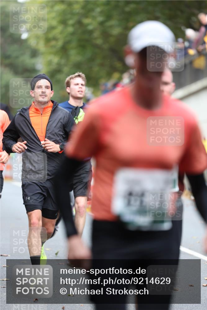 05.10.2025 - 20. swb-Marathon Bremen Michael Strokosch http://msf.ph/oto/9214629 05.10.2025 12:37:41 Laufen 8 meine-sportfotos.de