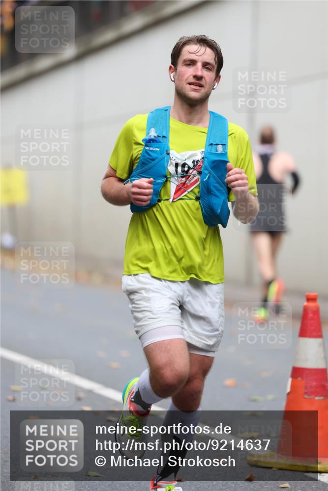 05.10.2025 - 20. swb-Marathon Bremen Michael Strokosch http://msf.ph/oto/9214637 05.10.2025 12:37:47 Laufen  meine-sportfotos.de