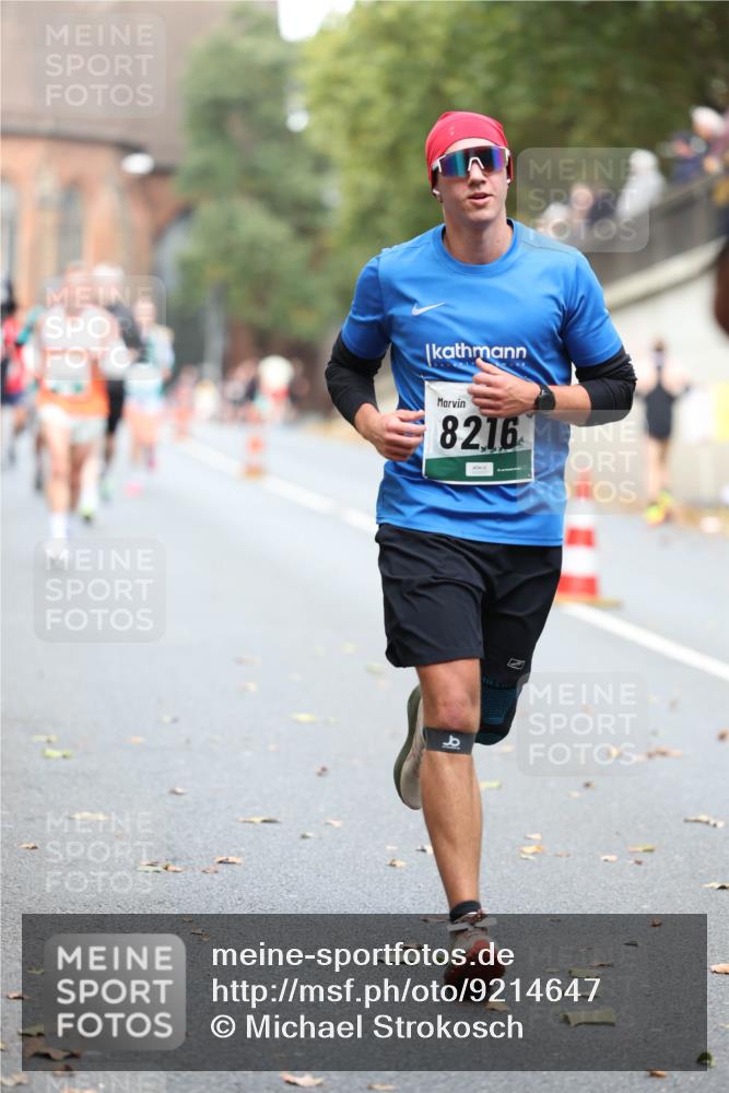 05.10.2025 - 20. swb-Marathon Bremen Michael Strokosch http://msf.ph/oto/9214647 05.10.2025 12:37:51 Laufen 8216 meine-sportfotos.de