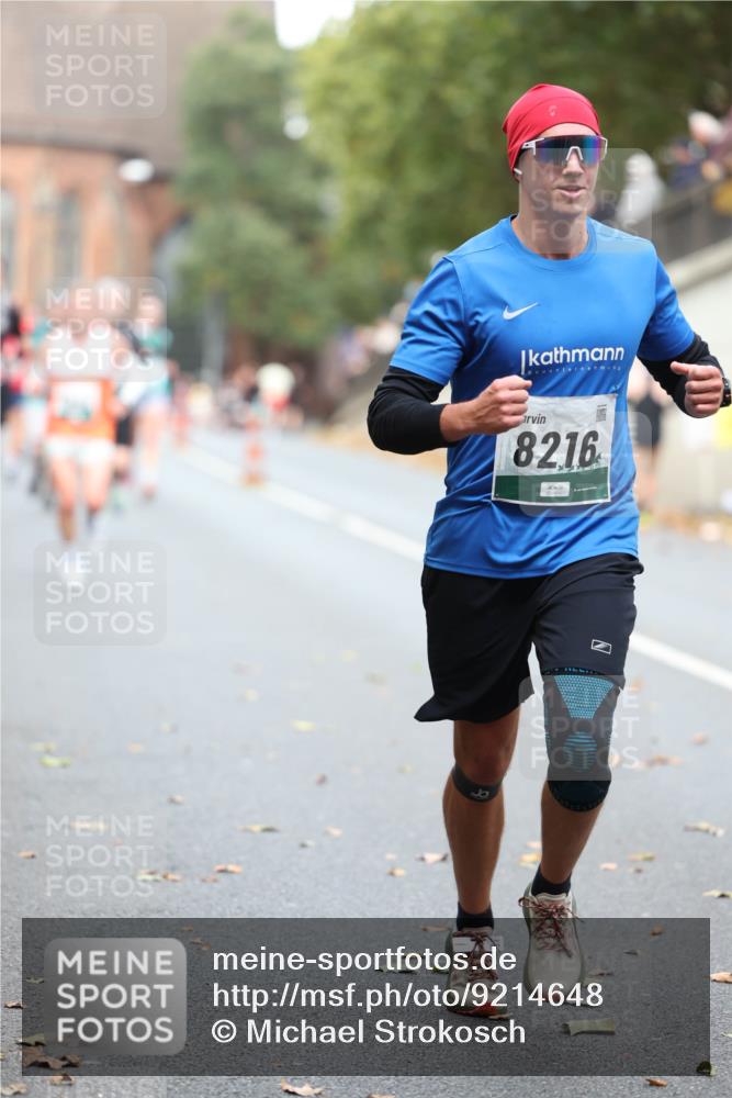 05.10.2025 - 20. swb-Marathon Bremen Michael Strokosch http://msf.ph/oto/9214648 05.10.2025 12:37:51 Laufen 8216 meine-sportfotos.de