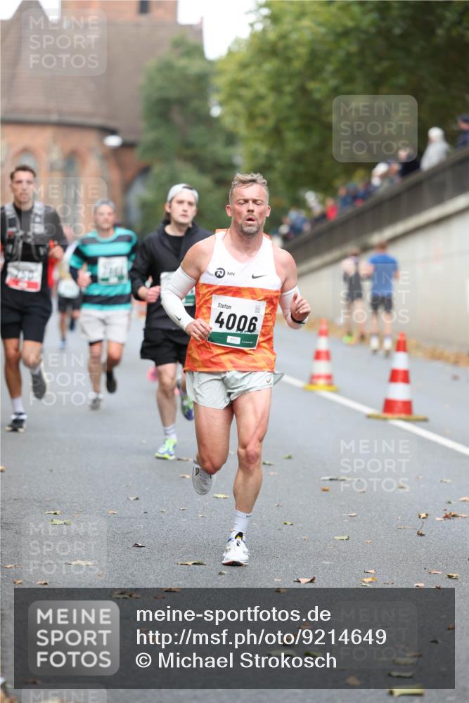 05.10.2025 - 20. swb-Marathon Bremen Michael Strokosch http://msf.ph/oto/9214649 05.10.2025 12:37:54 Laufen 4006 meine-sportfotos.de