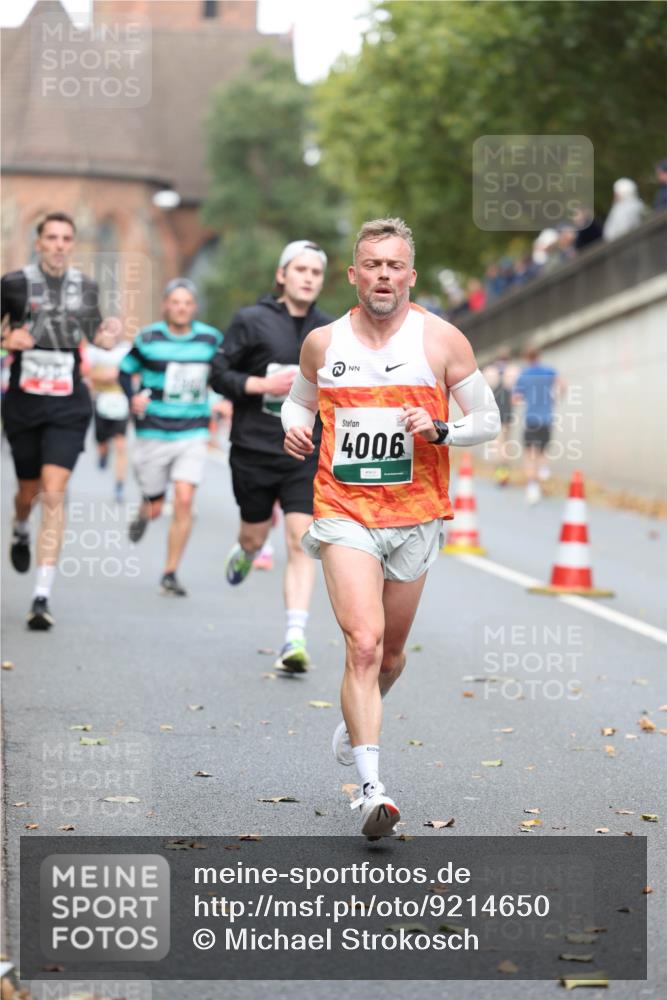 05.10.2025 - 20. swb-Marathon Bremen Michael Strokosch http://msf.ph/oto/9214650 05.10.2025 12:37:55 Laufen 4006 meine-sportfotos.de