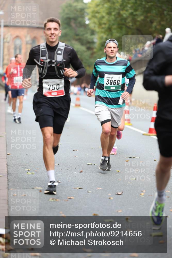 05.10.2025 - 20. swb-Marathon Bremen Michael Strokosch http://msf.ph/oto/9214656 05.10.2025 12:37:57 Laufen 750, 3960 meine-sportfotos.de