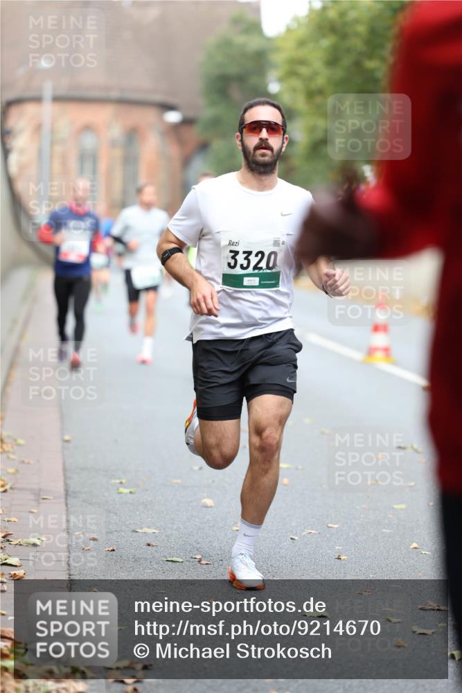 05.10.2025 - 20. swb-Marathon Bremen Michael Strokosch http://msf.ph/oto/9214670 05.10.2025 12:38:05 Laufen 3320 meine-sportfotos.de