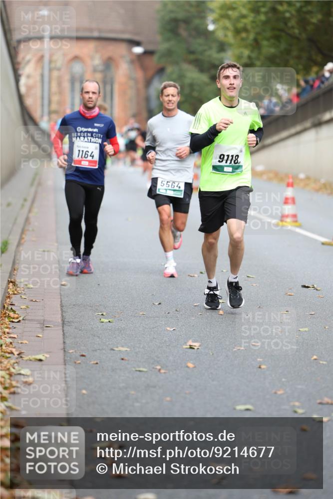 05.10.2025 - 20. swb-Marathon Bremen Michael Strokosch http://msf.ph/oto/9214677 05.10.2025 12:38:07 Laufen 1164, 5564, 9118 meine-sportfotos.de