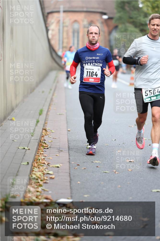 05.10.2025 - 20. swb-Marathon Bremen Michael Strokosch http://msf.ph/oto/9214680 05.10.2025 12:38:09 Laufen 1164, 5564 meine-sportfotos.de
