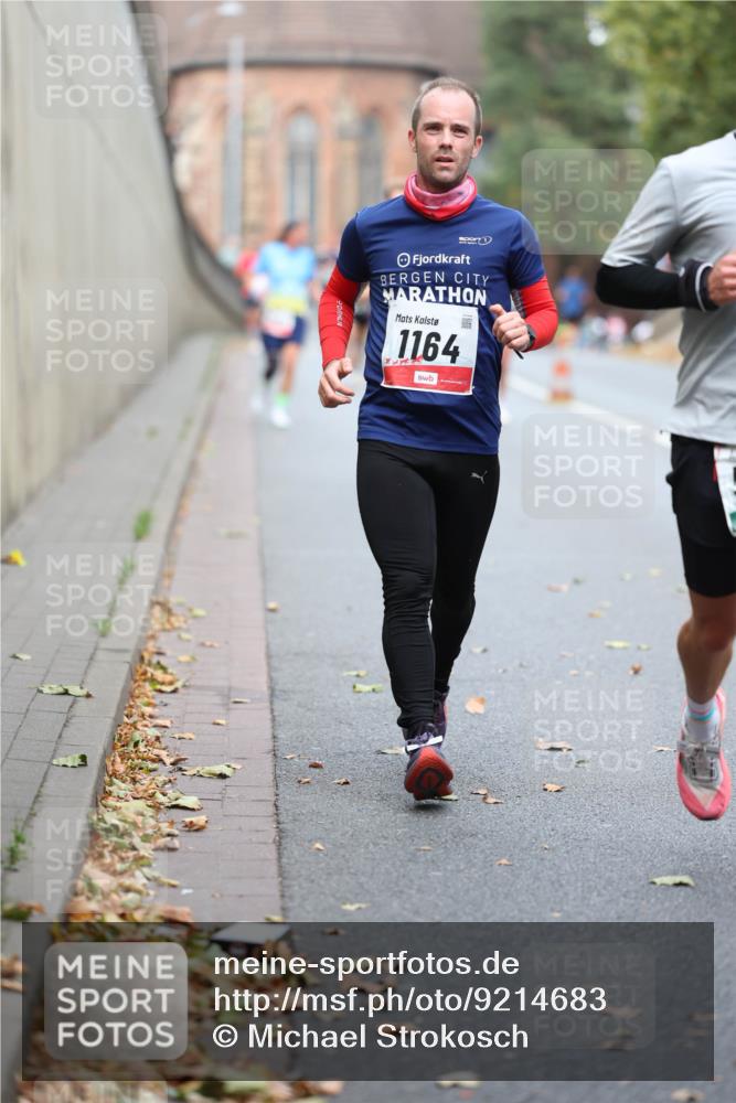 05.10.2025 - 20. swb-Marathon Bremen Michael Strokosch http://msf.ph/oto/9214683 05.10.2025 12:38:09 Laufen 1164 meine-sportfotos.de