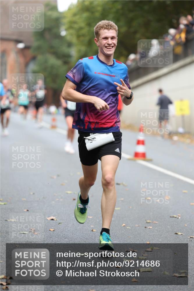 05.10.2025 - 20. swb-Marathon Bremen Michael Strokosch http://msf.ph/oto/9214686 05.10.2025 12:38:13 Laufen 19, 2024 meine-sportfotos.de