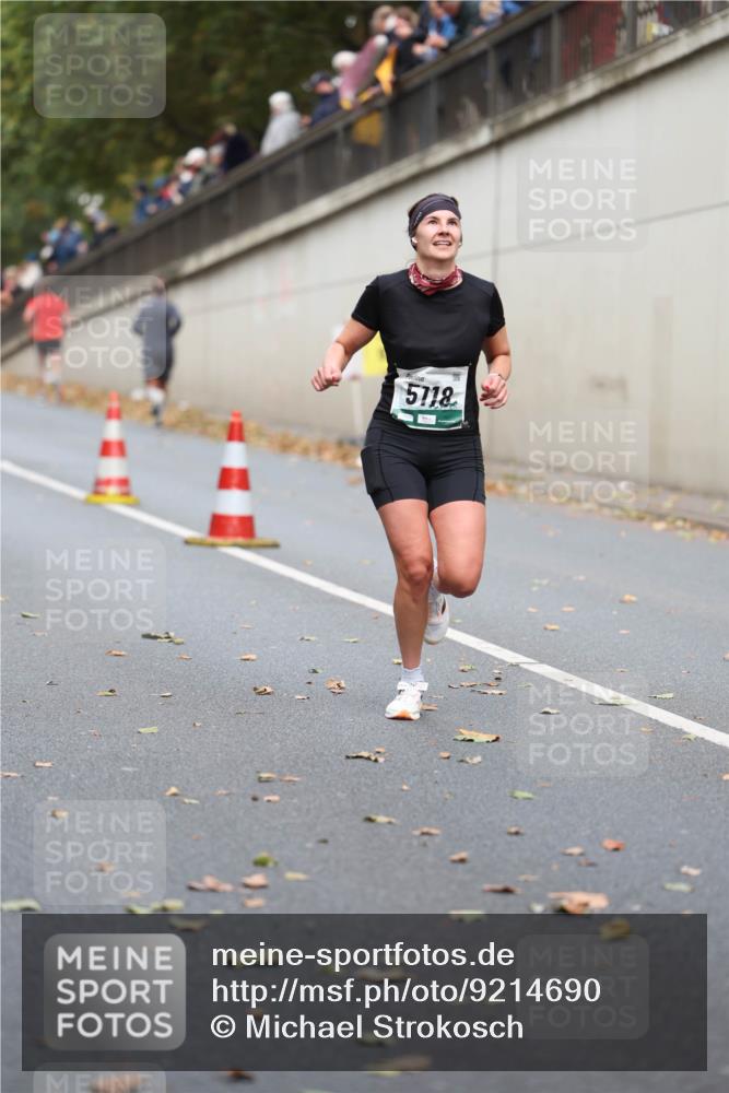 05.10.2025 - 20. swb-Marathon Bremen Michael Strokosch http://msf.ph/oto/9214690 05.10.2025 12:38:16 Laufen 5118 meine-sportfotos.de
