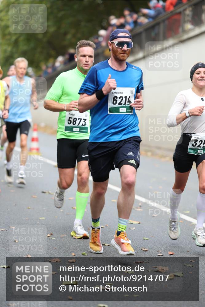 05.10.2025 - 20. swb-Marathon Bremen Michael Strokosch http://msf.ph/oto/9214707 05.10.2025 12:38:28 Laufen 5873, 6214, 32 meine-sportfotos.de