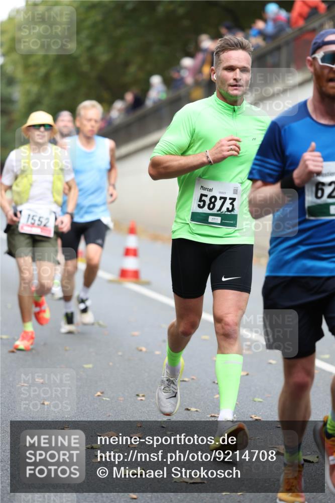 05.10.2025 - 20. swb-Marathon Bremen Michael Strokosch http://msf.ph/oto/9214708 05.10.2025 12:38:29 Laufen 1552, 05523, 5873, 62 meine-sportfotos.de