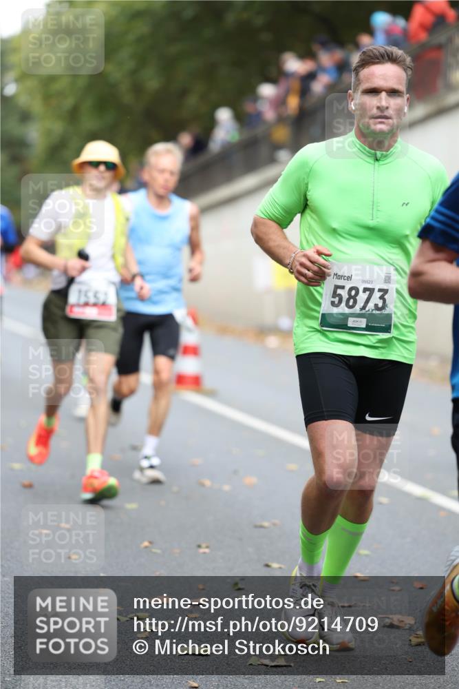 05.10.2025 - 20. swb-Marathon Bremen Michael Strokosch http://msf.ph/oto/9214709 05.10.2025 12:38:29 Laufen 1552, 05523, 5873 meine-sportfotos.de