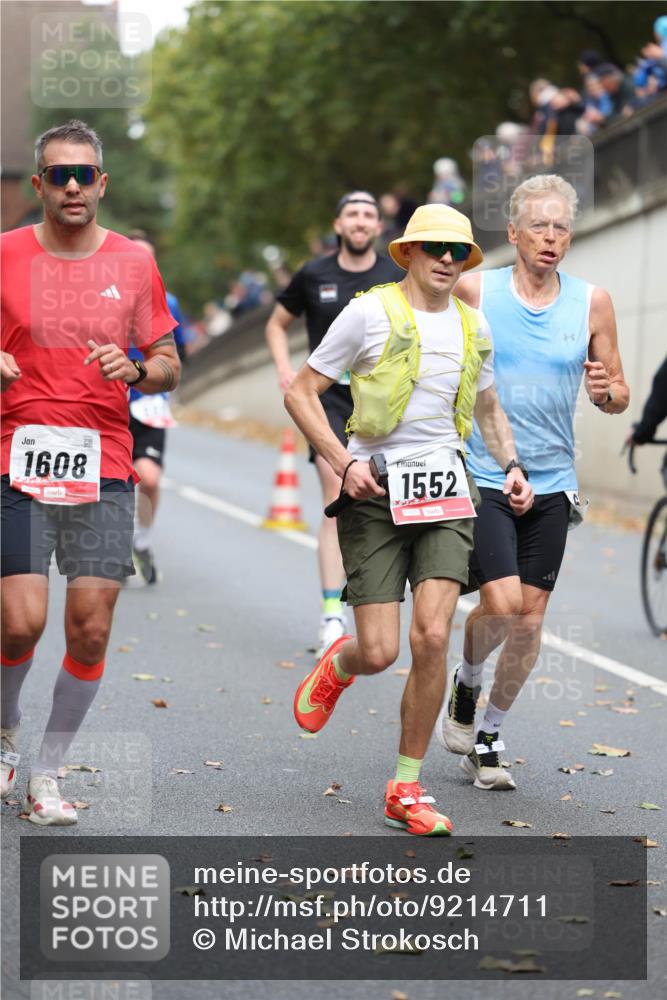 05.10.2025 - 20. swb-Marathon Bremen Michael Strokosch http://msf.ph/oto/9214711 05.10.2025 12:38:30 Laufen 1608, 1552 meine-sportfotos.de