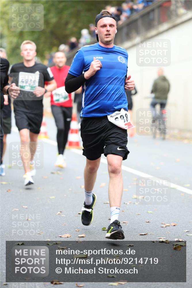 05.10.2025 - 20. swb-Marathon Bremen Michael Strokosch http://msf.ph/oto/9214719 05.10.2025 12:38:33 Laufen 4938, 38 meine-sportfotos.de