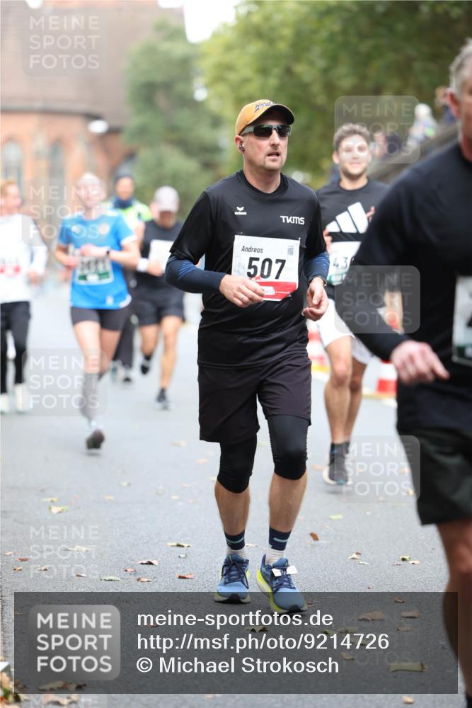 05.10.2025 - 20. swb-Marathon Bremen Michael Strokosch http://msf.ph/oto/9214726 05.10.2025 12:38:35 Laufen 507 meine-sportfotos.de