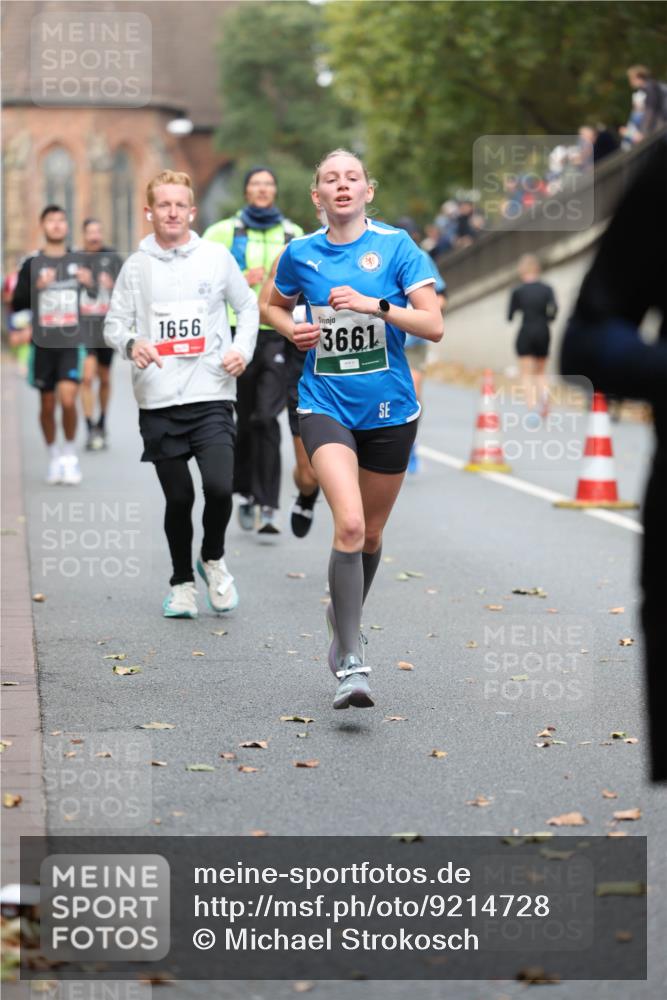 05.10.2025 - 20. swb-Marathon Bremen Michael Strokosch http://msf.ph/oto/9214728 05.10.2025 12:38:36 Laufen 1656, 3661 meine-sportfotos.de