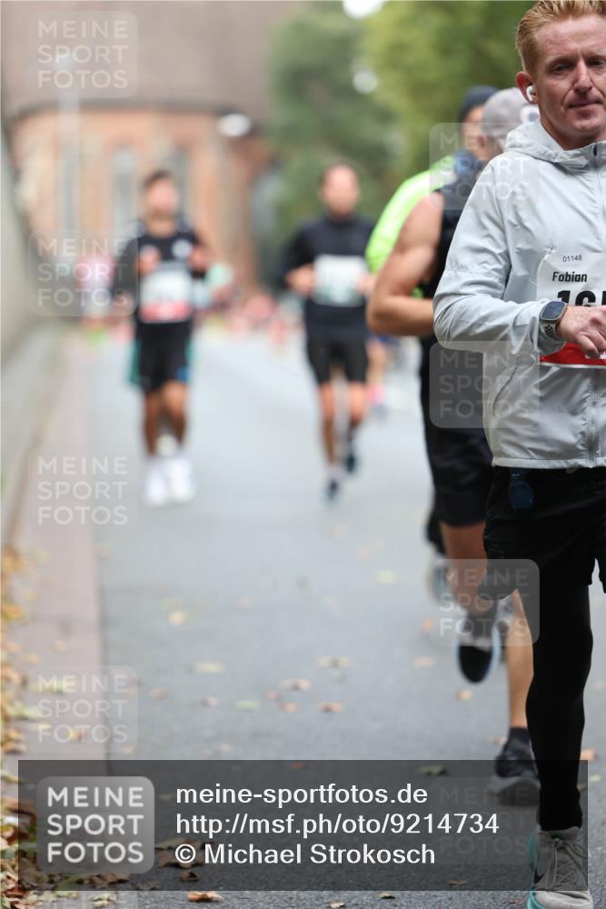 05.10.2025 - 20. swb-Marathon Bremen Michael Strokosch http://msf.ph/oto/9214734 05.10.2025 12:38:39 Laufen 01148 meine-sportfotos.de