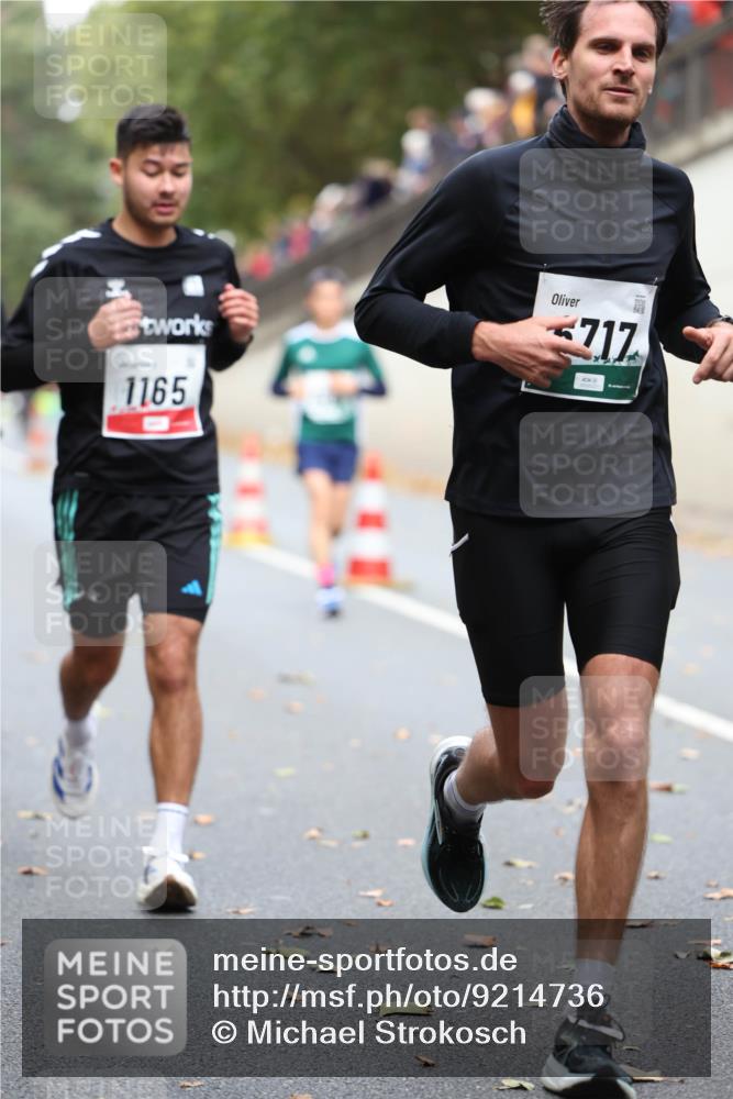 05.10.2025 - 20. swb-Marathon Bremen Michael Strokosch http://msf.ph/oto/9214736 05.10.2025 12:38:42 Laufen 1165, 717 meine-sportfotos.de