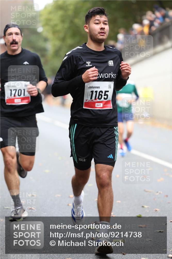 05.10.2025 - 20. swb-Marathon Bremen Michael Strokosch http://msf.ph/oto/9214738 05.10.2025 12:38:42 Laufen 1701, 1165 meine-sportfotos.de