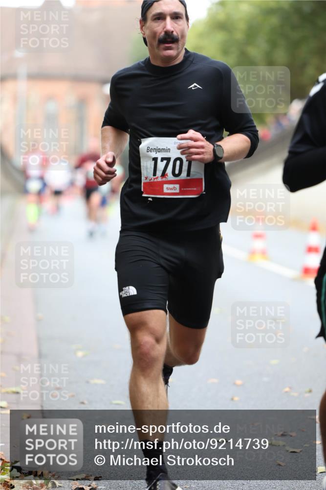 05.10.2025 - 20. swb-Marathon Bremen Michael Strokosch http://msf.ph/oto/9214739 05.10.2025 12:38:43 Laufen 1701 meine-sportfotos.de