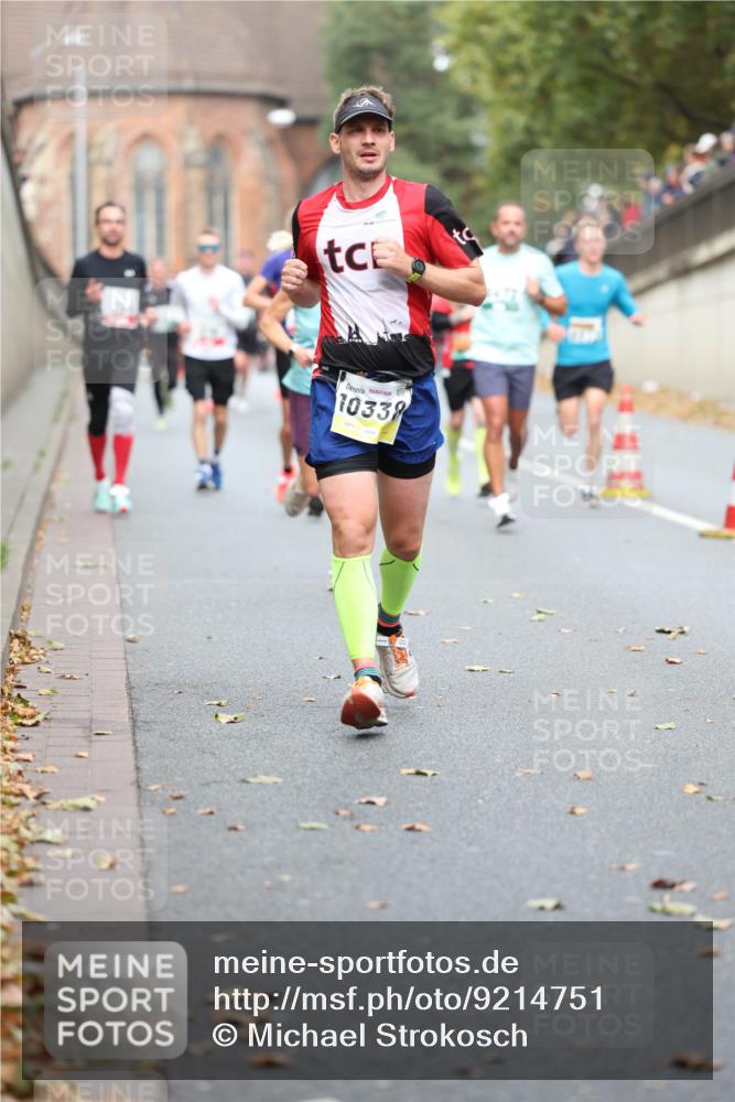 05.10.2025 - 20. swb-Marathon Bremen Michael Strokosch http://msf.ph/oto/9214751 05.10.2025 12:38:52 Laufen 10338 meine-sportfotos.de