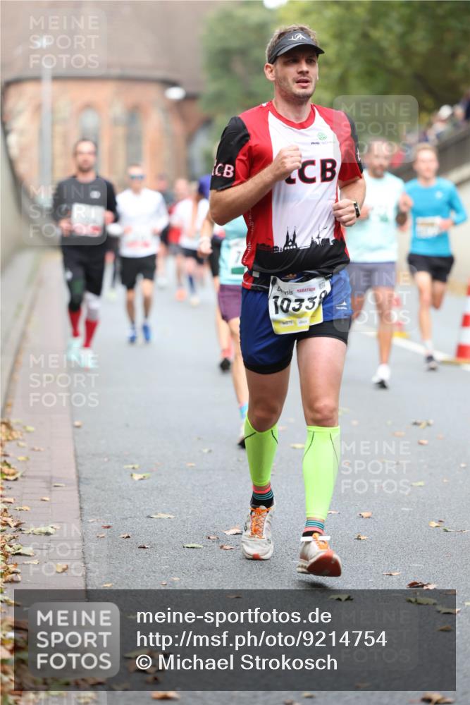 05.10.2025 - 20. swb-Marathon Bremen Michael Strokosch http://msf.ph/oto/9214754 05.10.2025 12:38:53 Laufen 1033, 27 meine-sportfotos.de