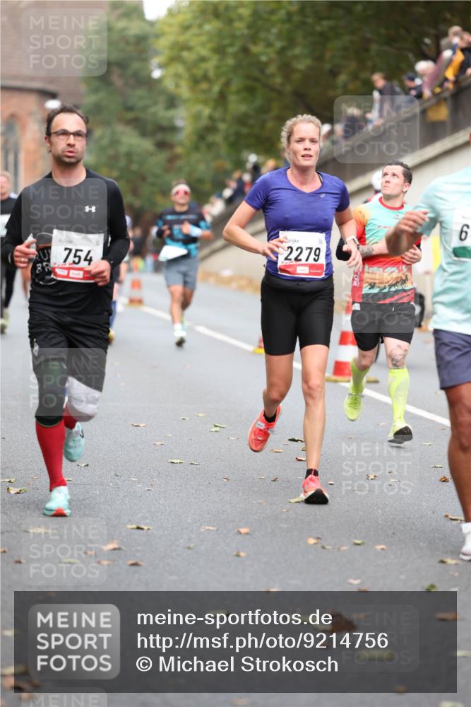 05.10.2025 - 20. swb-Marathon Bremen Michael Strokosch http://msf.ph/oto/9214756 05.10.2025 12:38:55 Laufen 754, 2279, 6 meine-sportfotos.de