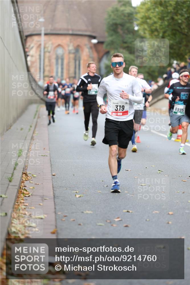 05.10.2025 - 20. swb-Marathon Bremen Michael Strokosch http://msf.ph/oto/9214760 05.10.2025 12:38:57 Laufen 3, 19, 8995 meine-sportfotos.de