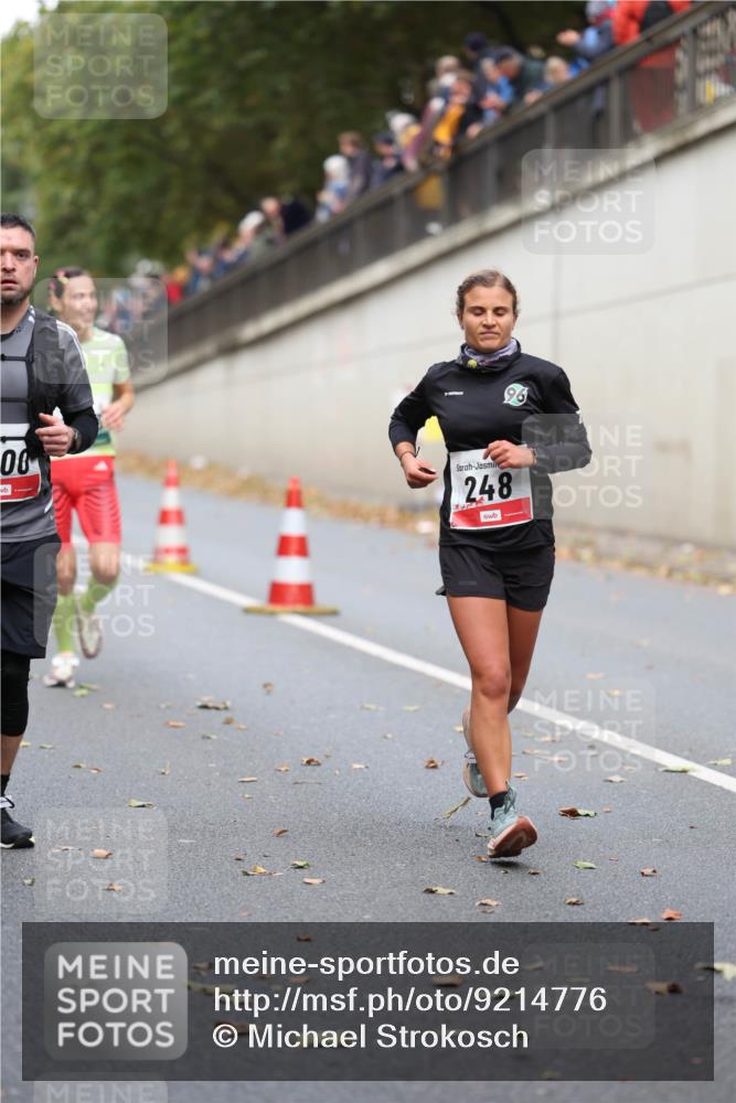 05.10.2025 - 20. swb-Marathon Bremen Michael Strokosch http://msf.ph/oto/9214776 05.10.2025 12:39:06 Laufen 00, 248 meine-sportfotos.de