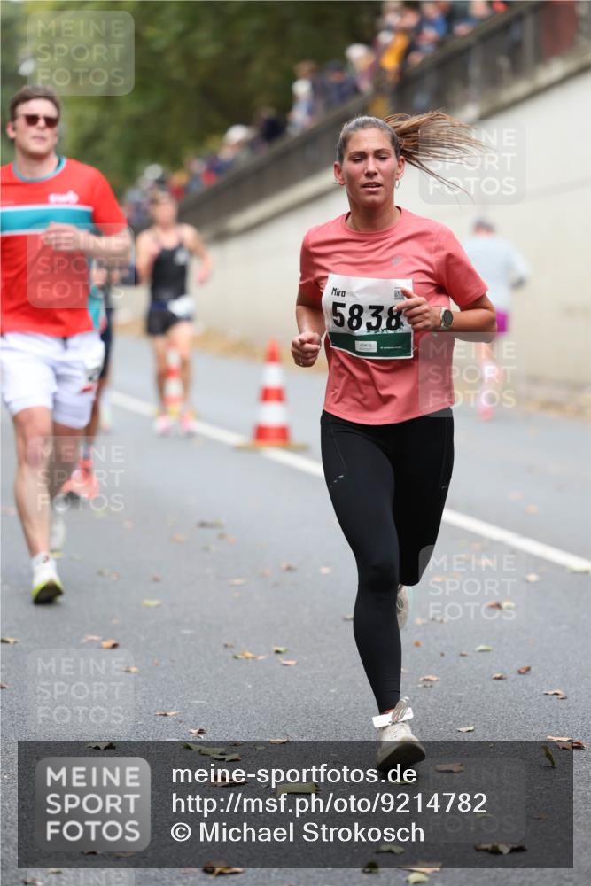 05.10.2025 - 20. swb-Marathon Bremen Michael Strokosch http://msf.ph/oto/9214782 05.10.2025 12:39:09 Laufen 5838 meine-sportfotos.de