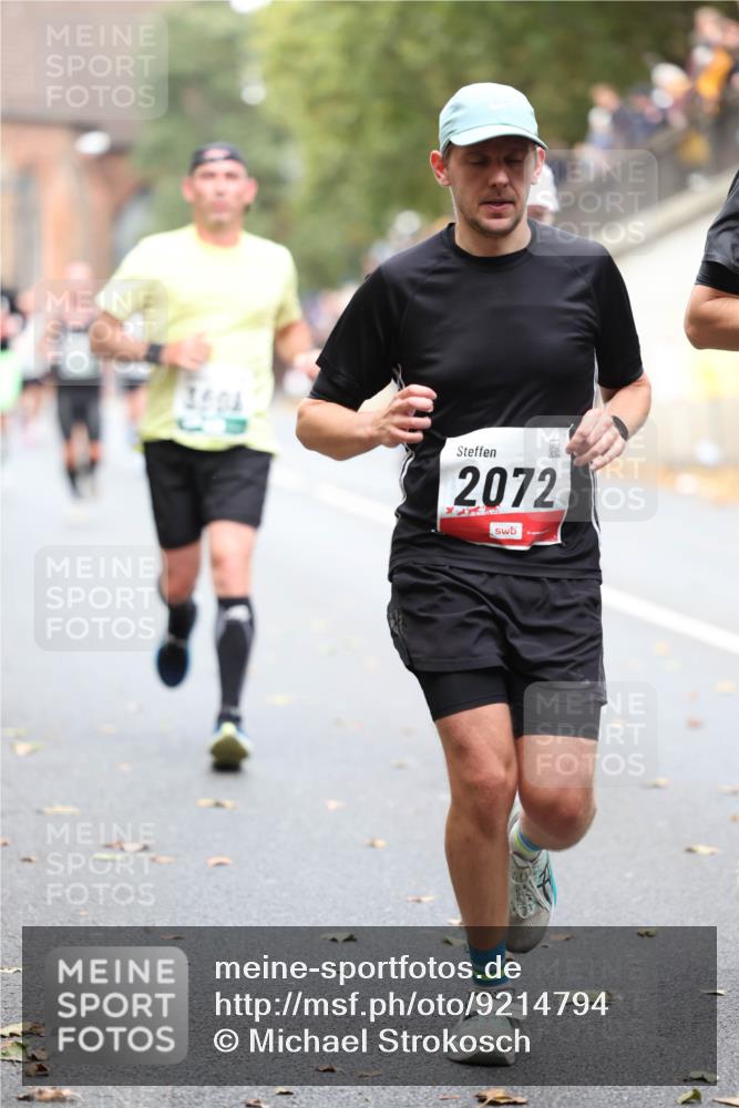 05.10.2025 - 20. swb-Marathon Bremen Michael Strokosch http://msf.ph/oto/9214794 05.10.2025 12:39:15 Laufen 2072 meine-sportfotos.de