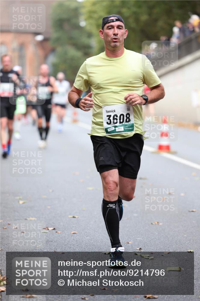 05.10.2025 - 20. swb-Marathon Bremen Michael Strokosch http://msf.ph/oto/9214796 05.10.2025 12:39:16 Laufen 3608, 05522 meine-sportfotos.de