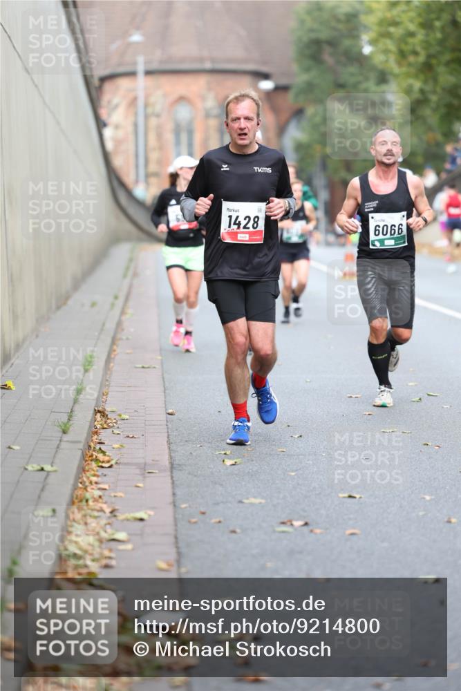 05.10.2025 - 20. swb-Marathon Bremen Michael Strokosch http://msf.ph/oto/9214800 05.10.2025 12:39:18 Laufen 1428, 6066 meine-sportfotos.de