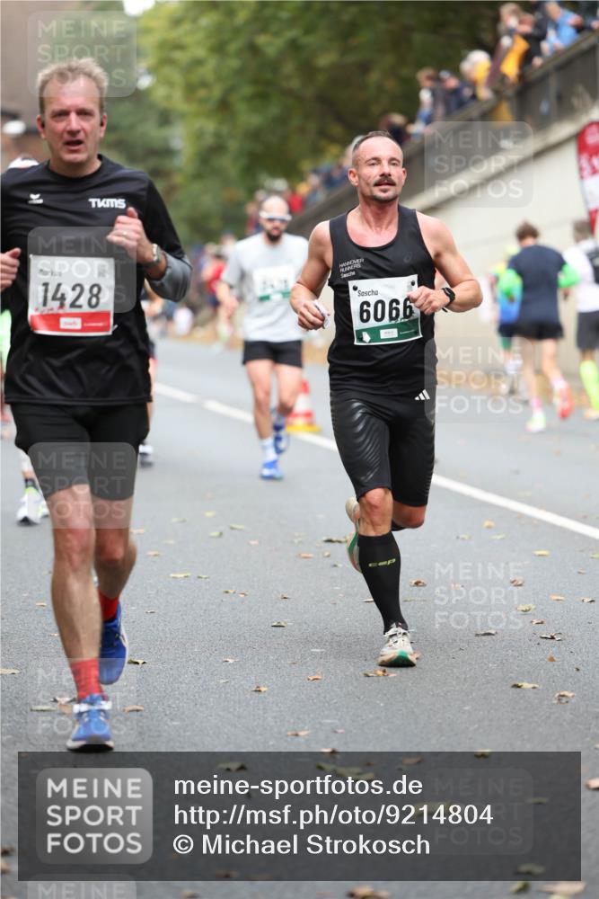 05.10.2025 - 20. swb-Marathon Bremen Michael Strokosch http://msf.ph/oto/9214804 05.10.2025 12:39:20 Laufen 1428, 6066 meine-sportfotos.de