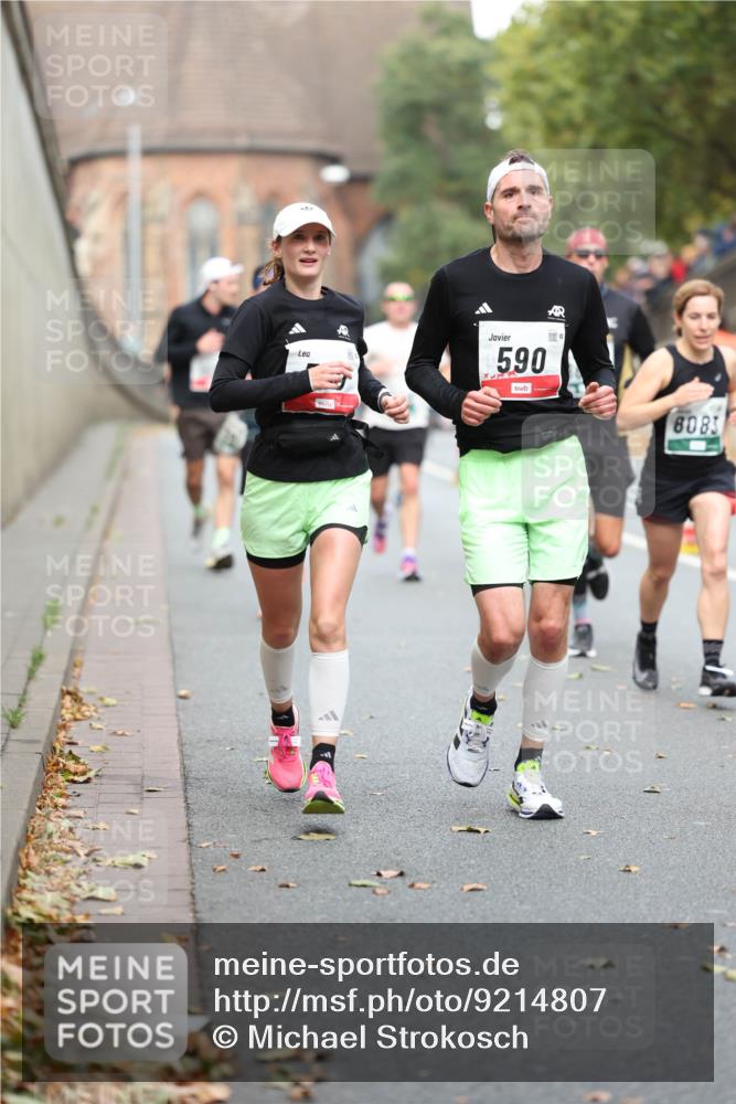 05.10.2025 - 20. swb-Marathon Bremen Michael Strokosch http://msf.ph/oto/9214807 05.10.2025 12:39:22 Laufen 590, 6083 meine-sportfotos.de