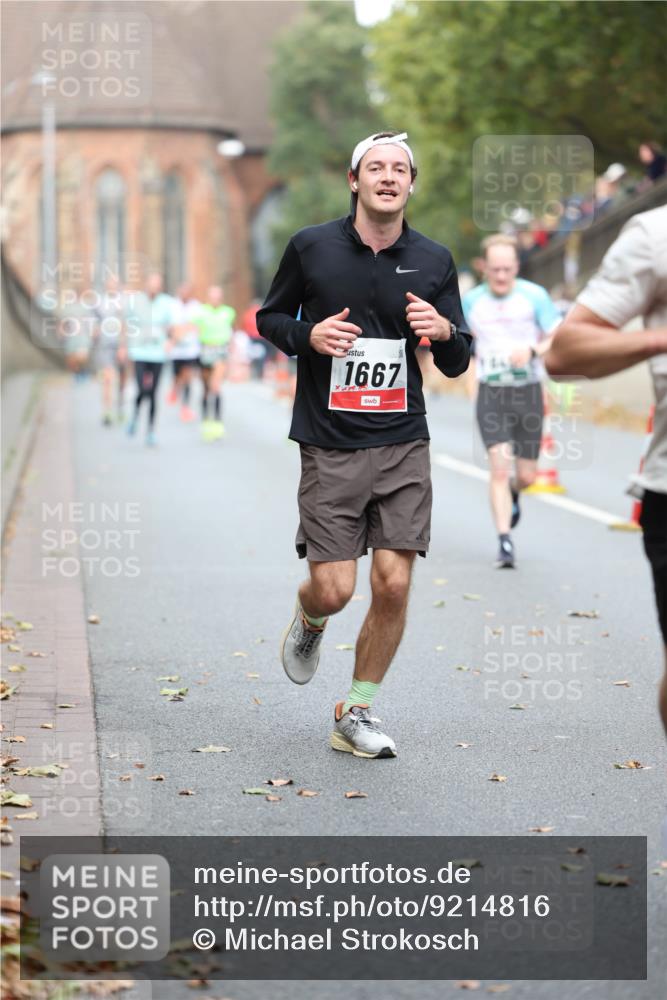05.10.2025 - 20. swb-Marathon Bremen Michael Strokosch http://msf.ph/oto/9214816 05.10.2025 12:39:26 Laufen 1667 meine-sportfotos.de