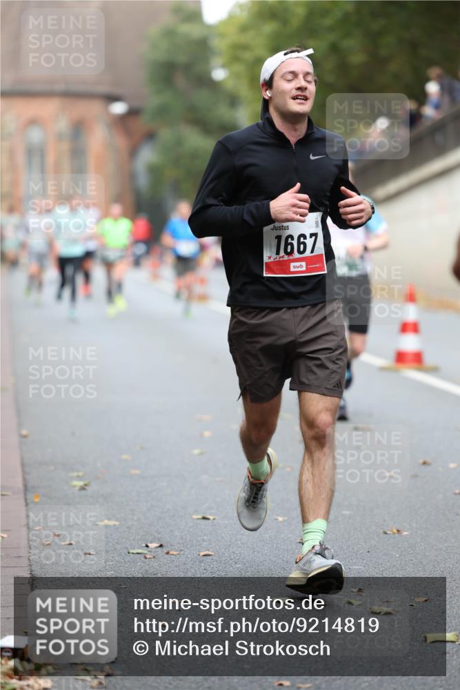 05.10.2025 - 20. swb-Marathon Bremen Michael Strokosch http://msf.ph/oto/9214819 05.10.2025 12:39:27 Laufen 1667 meine-sportfotos.de