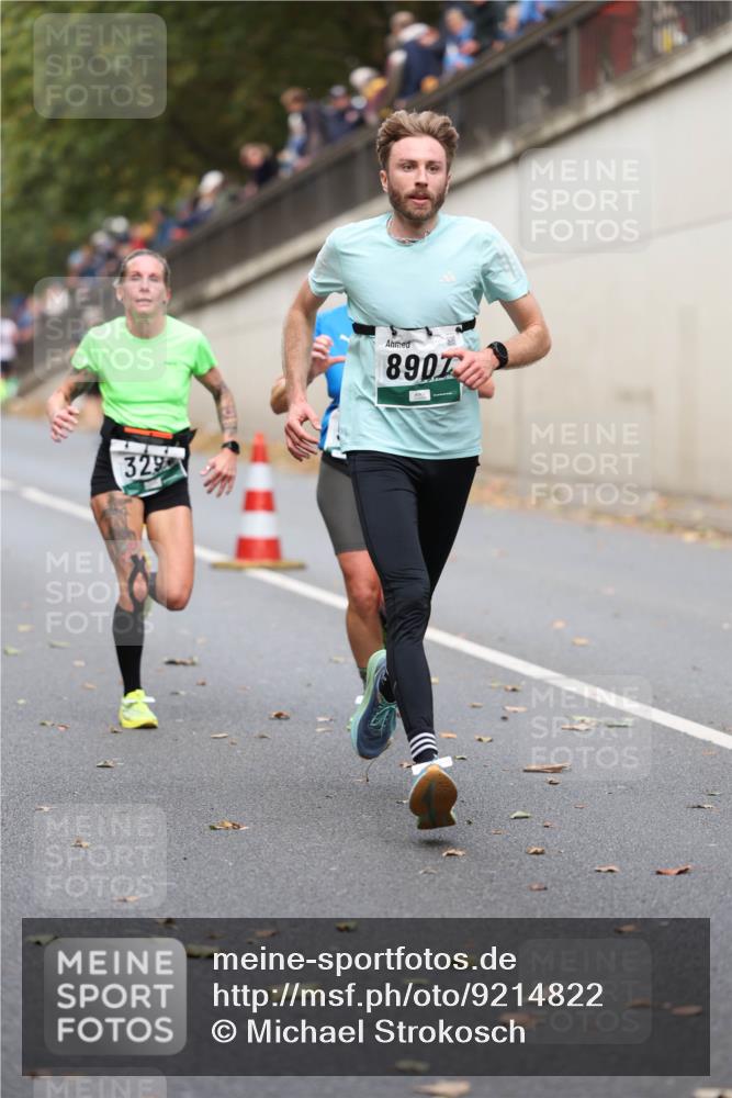 05.10.2025 - 20. swb-Marathon Bremen Michael Strokosch http://msf.ph/oto/9214822 05.10.2025 12:39:33 Laufen 329, 6, 8907 meine-sportfotos.de