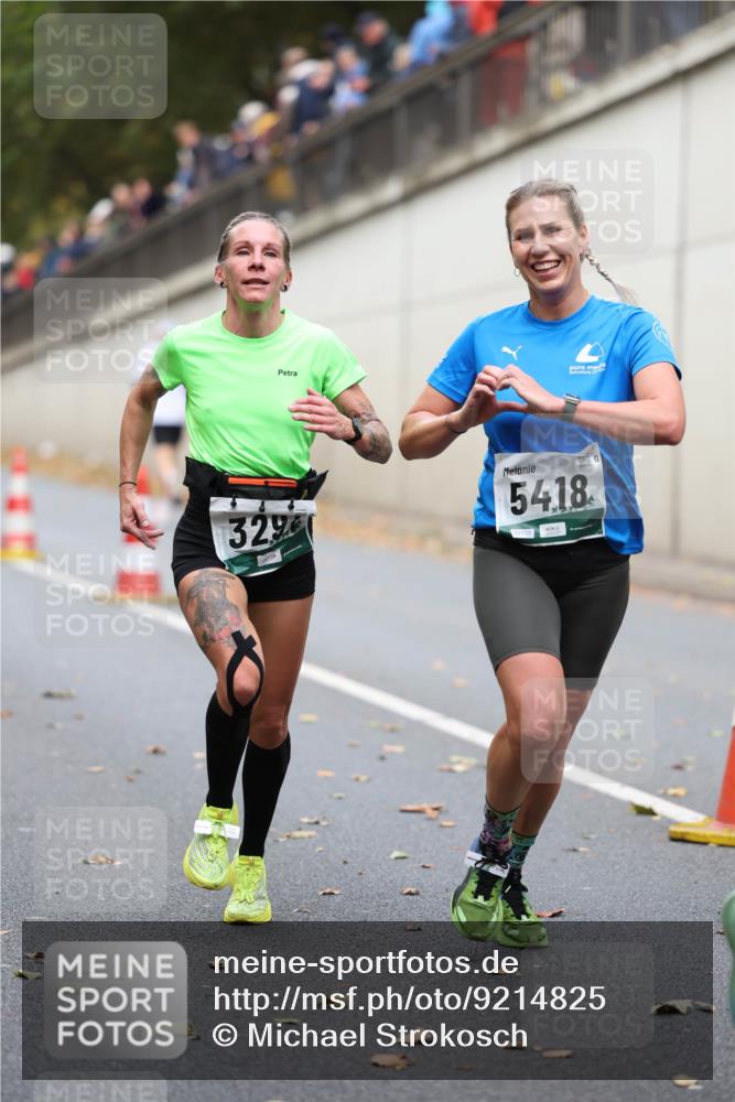 05.10.2025 - 20. swb-Marathon Bremen Michael Strokosch http://msf.ph/oto/9214825 05.10.2025 12:39:34 Laufen 329, 04134, 54, 18 meine-sportfotos.de