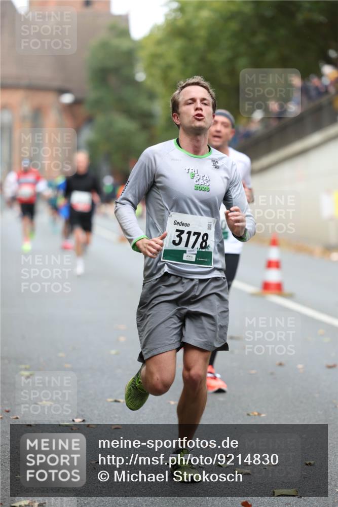 05.10.2025 - 20. swb-Marathon Bremen Michael Strokosch http://msf.ph/oto/9214830 05.10.2025 12:39:36 Laufen 2025, 3178, 05657 meine-sportfotos.de