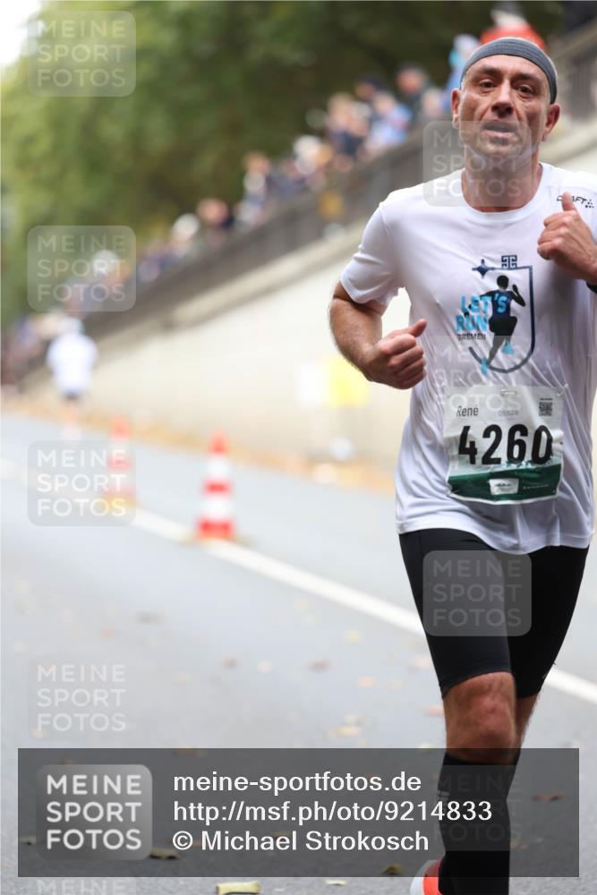 05.10.2025 - 20. swb-Marathon Bremen Michael Strokosch http://msf.ph/oto/9214833 05.10.2025 12:39:38 Laufen 05528, 4260 meine-sportfotos.de