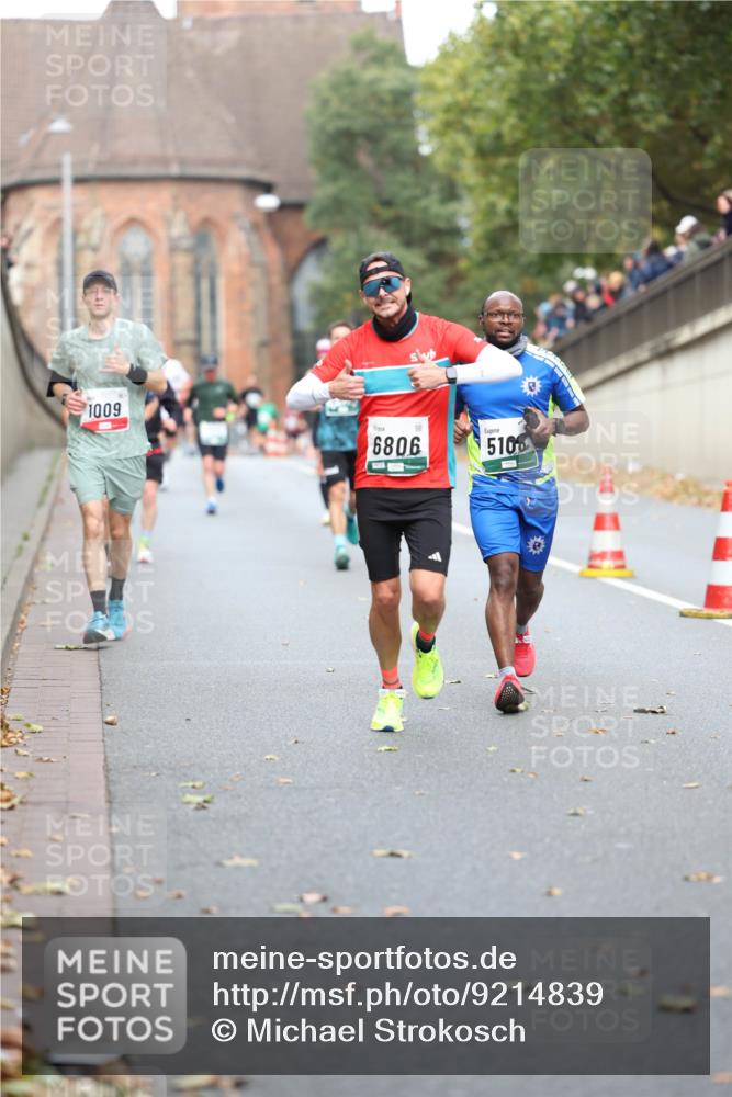 05.10.2025 - 20. swb-Marathon Bremen Michael Strokosch http://msf.ph/oto/9214839 05.10.2025 12:39:42 Laufen 1009, 6806, 5100 meine-sportfotos.de