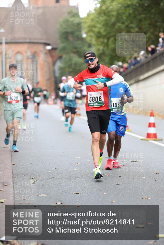 05.10.2025 - 20. swb-Marathon Bremen Michael Strokosch http://msf.ph/oto/9214841 05.10.2025 12:39:43 Laufen 1009, 6806, 108 meine-sportfotos.de