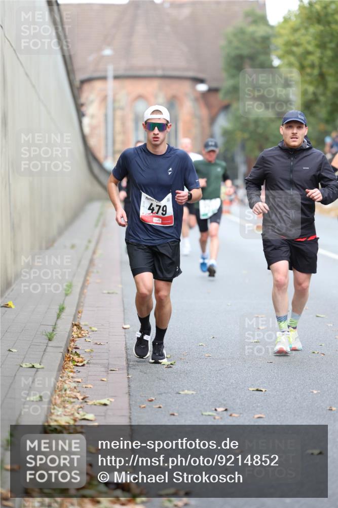 05.10.2025 - 20. swb-Marathon Bremen Michael Strokosch http://msf.ph/oto/9214852 05.10.2025 12:39:48 Laufen 479 meine-sportfotos.de