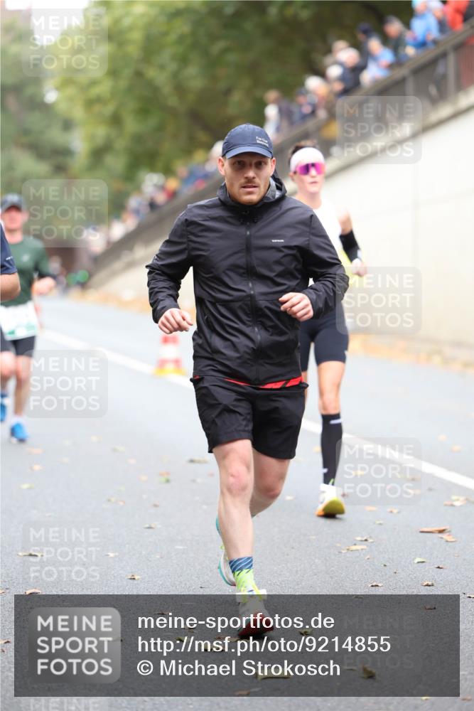 05.10.2025 - 20. swb-Marathon Bremen Michael Strokosch http://msf.ph/oto/9214855 05.10.2025 12:39:49 Laufen  meine-sportfotos.de