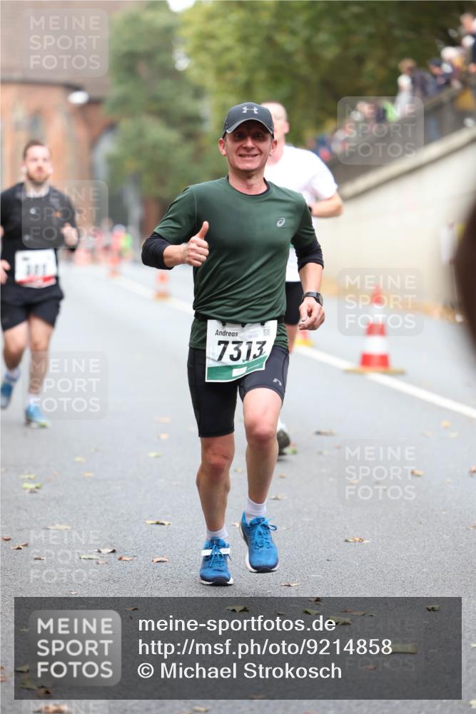 05.10.2025 - 20. swb-Marathon Bremen Michael Strokosch http://msf.ph/oto/9214858 05.10.2025 12:39:52 Laufen 08322, 7313 meine-sportfotos.de