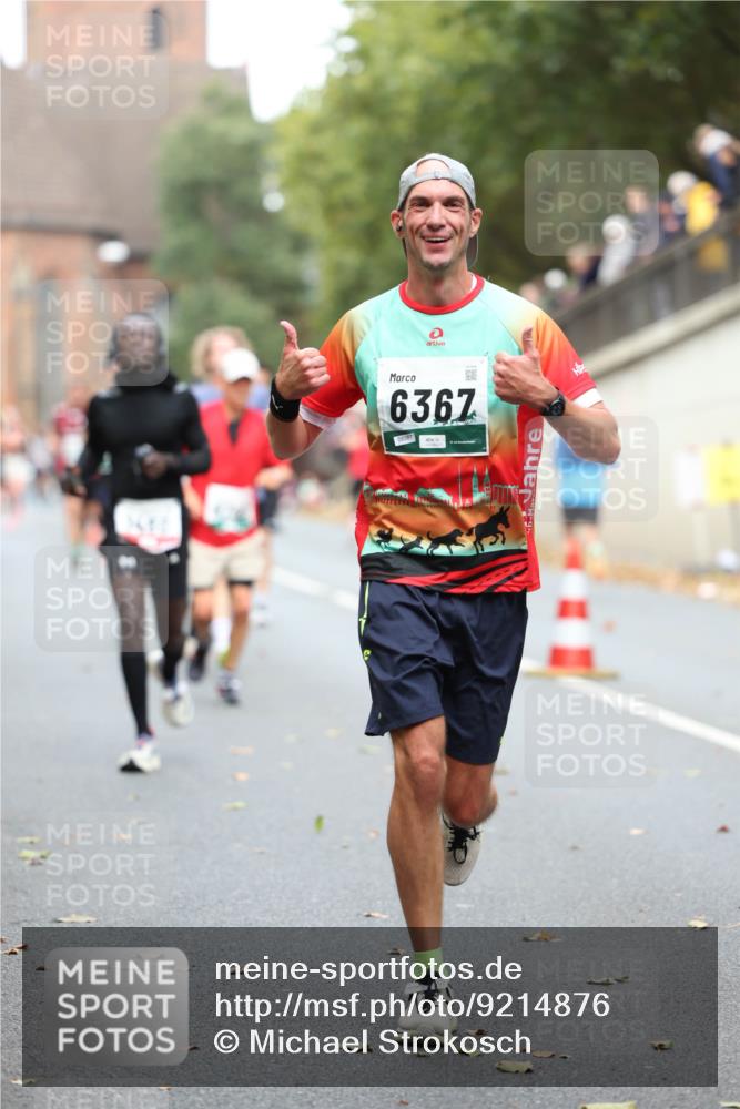 05.10.2025 - 20. swb-Marathon Bremen Michael Strokosch http://msf.ph/oto/9214876 05.10.2025 12:40:01 Laufen 6367 meine-sportfotos.de